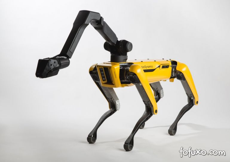 Boston Dynamics anuncia para 2019 início das vendas de “robô-cachorro”