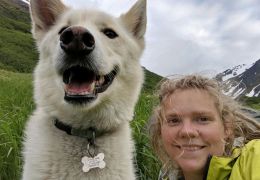 Cachorro ajuda a resgatar mulher que caiu em rio no Alasca